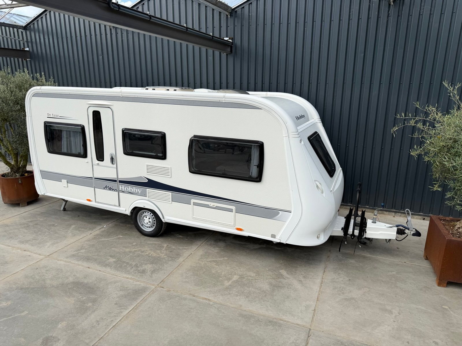 Hobby De Luxe 460 UFe Caravan Nieuwe Voortent BJ2011 ZGAN, Caravans en Kamperen, Rondzit, Hobby, Bedrijf, 2 aparte bedden