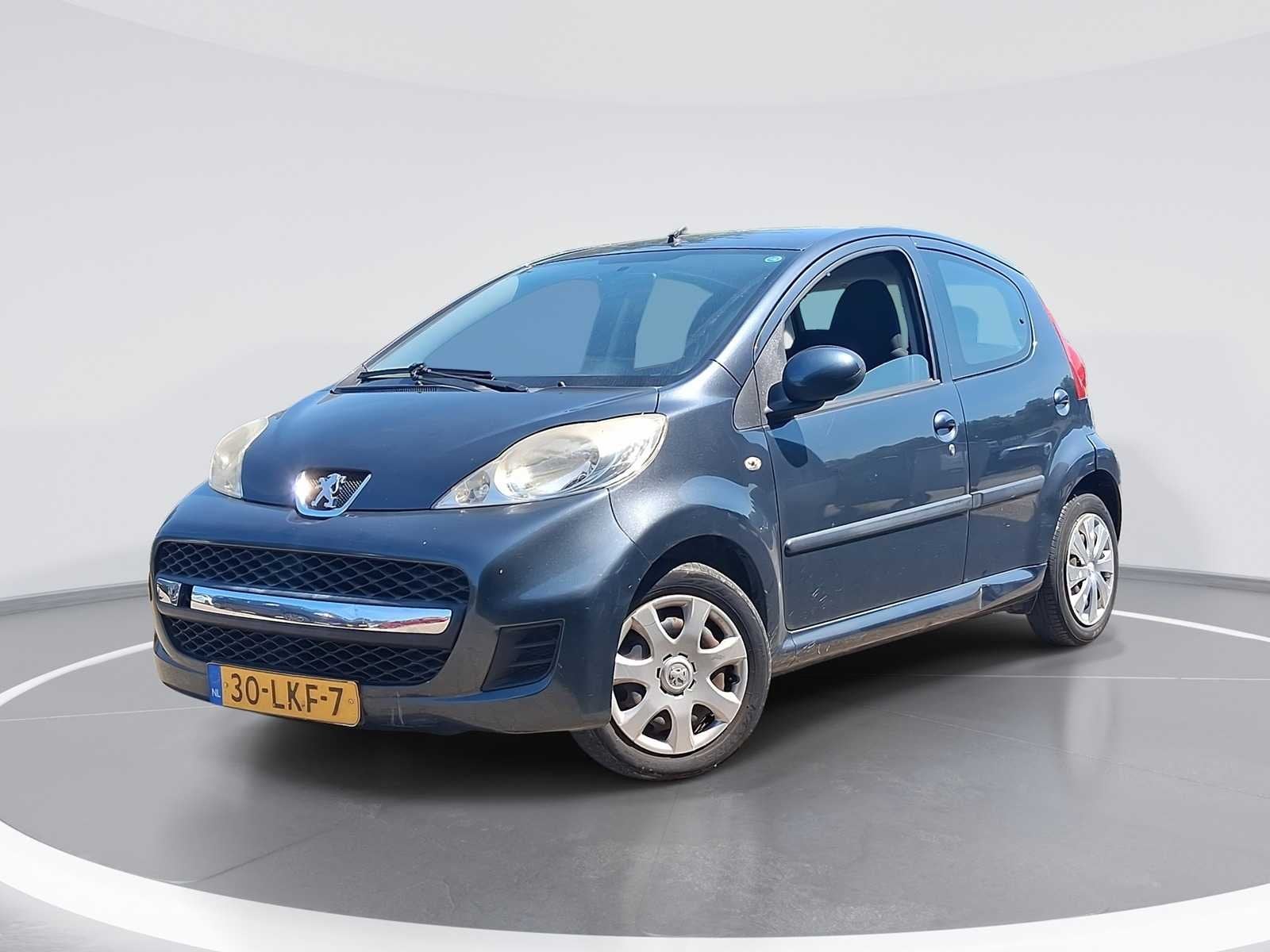 Peugeot 107 1.0-12V Urban Move 2010 | 30-LKF-7, Auto's, Voorwielaandrijving, Gebruikt, 4 stoelen, 68 pk