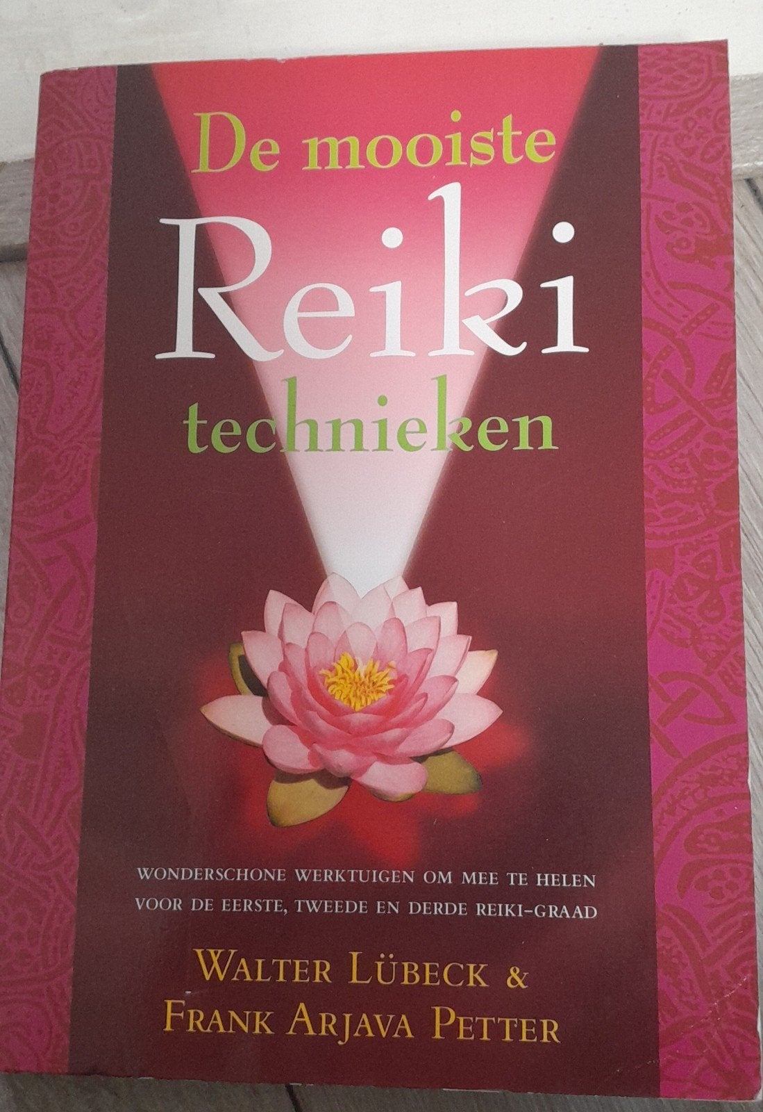 De Mooiste Reiki Technieken - Walter Lübeck & Frank Arjava, Ophalen, Instructieboek