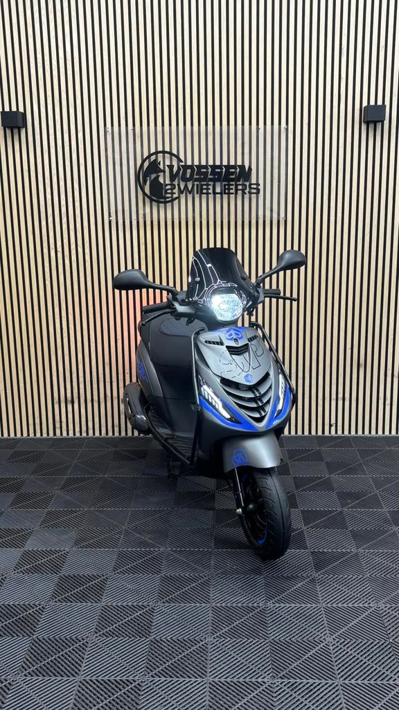Piaggio Zip | Matt Grey & Blue Edition | Full option