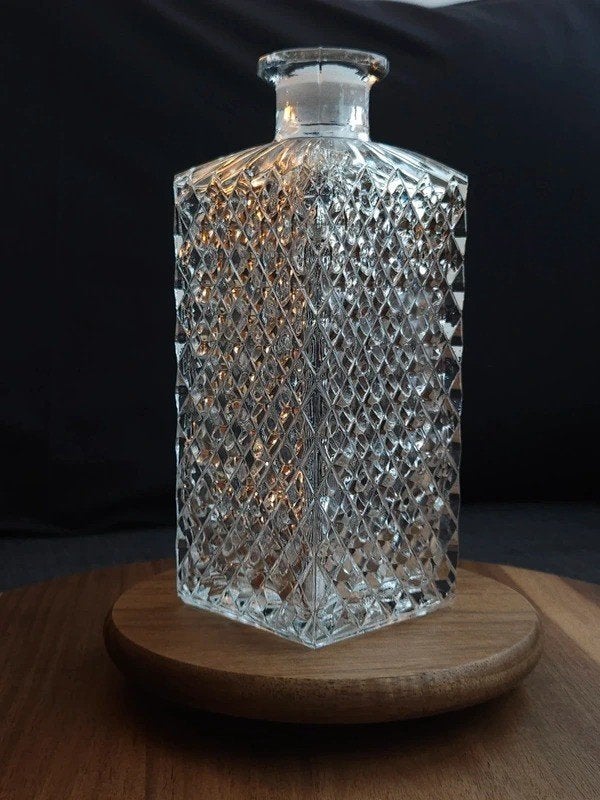 Vintage glazen karaf met diamond cut – crystal carafe, 21 cm, Transparant, Verzenden, Met patroon/structuur
