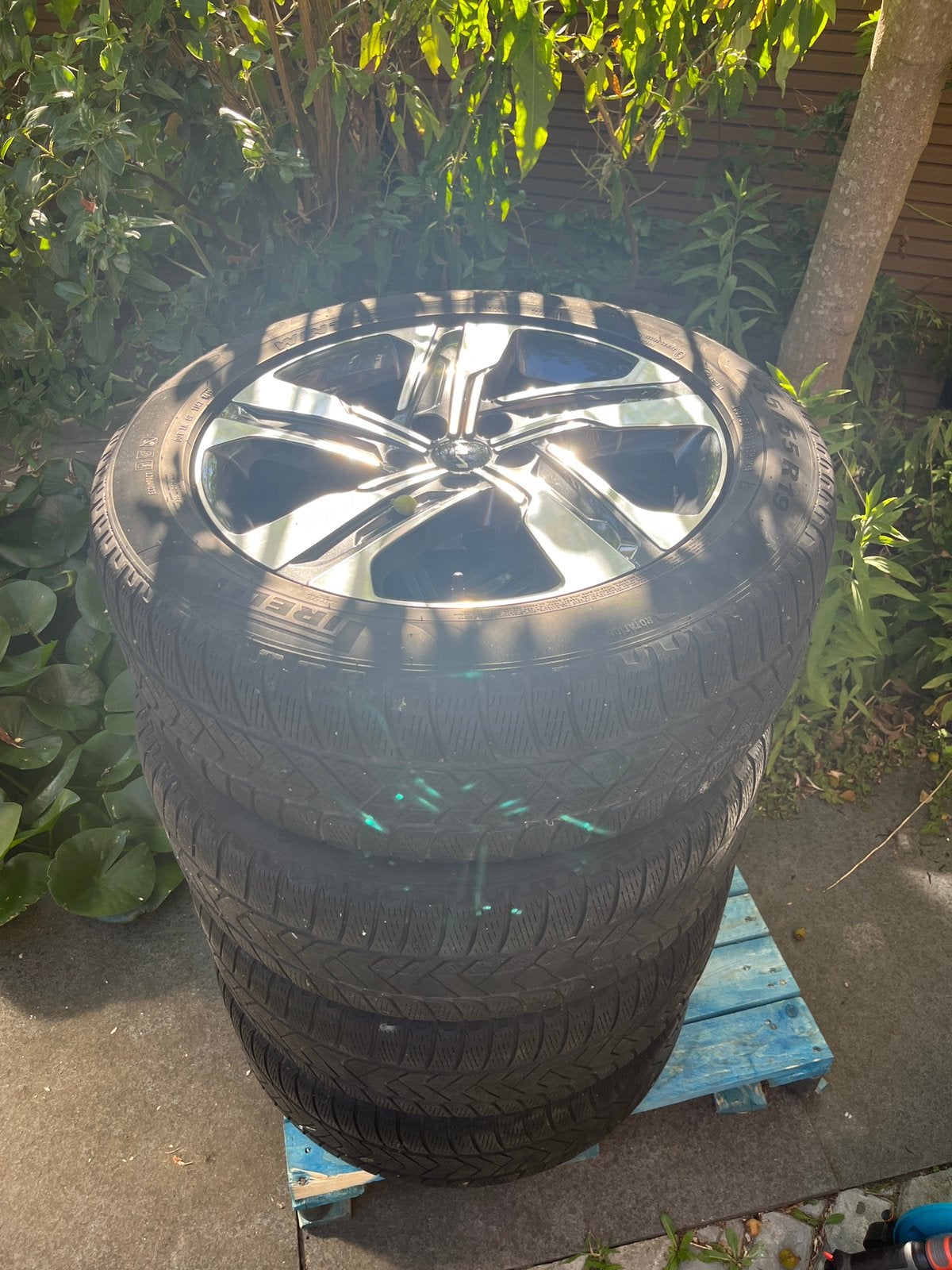 originele Kia Sorento 19-inch winterbanden met velgen, Auto-onderdelen, Banden en Velgen, Gebruikt, Banden en Velgen, Winterbanden