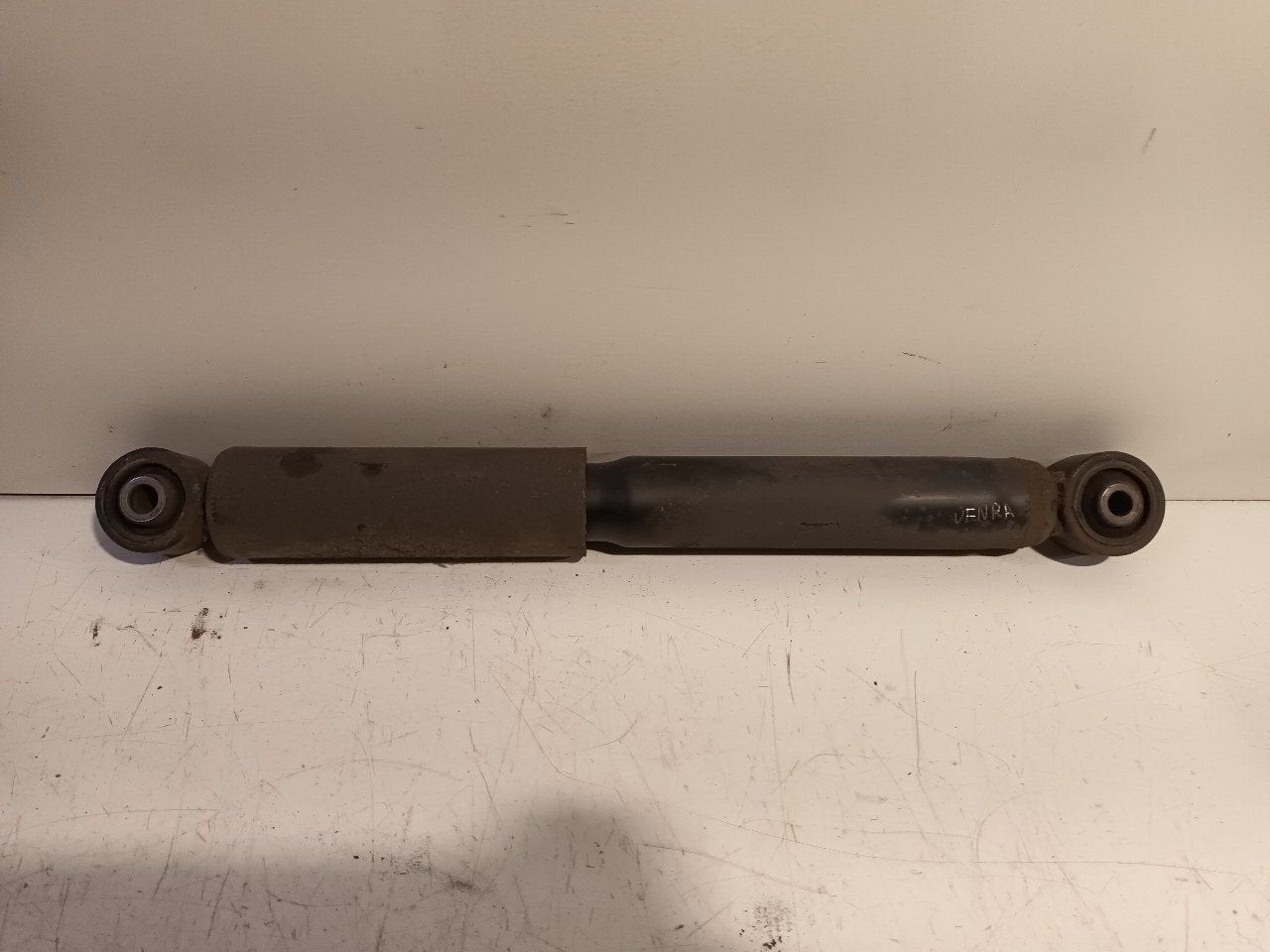 Schokbreker rechts achter Volkswagen Caddy, Onderdelen@venauto.nl, Van der Ven Autorecycling B.V., Gebruikt, Ettenseweg 76, 4706 PB Roosendaal, The Netherlands