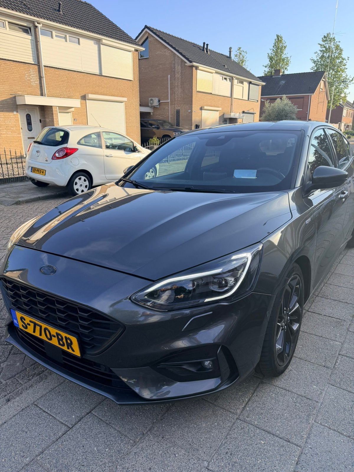 Ford Focus St-Line Vignale 1.5 Ecoboost 150pk 2019 Grijs, Auto's, 1304 kg, Stof, 14 km/l, Parkeerassistent