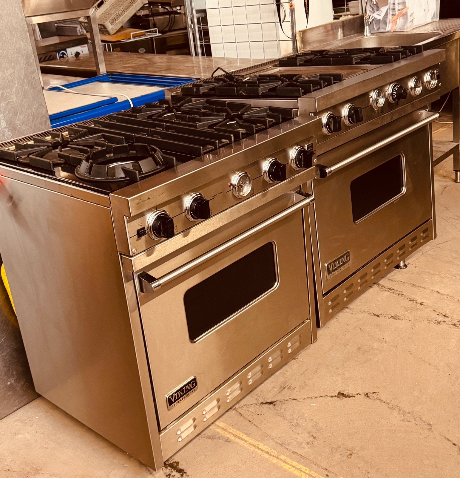 2 luxe professionele Viking gasfornuizen, Witgoed en Apparatuur, 60 cm of meer, Ophalen of Verzenden, Zo goed als nieuw, Gas