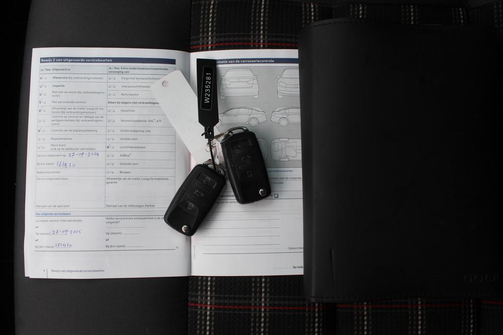Volkswagen Golf 2.0 TFSI GTI Nederlandse auto AUTOMAAT/Schui, Auto's, Volkswagen, 12 maanden, Stof, Gebruikt, Zwart