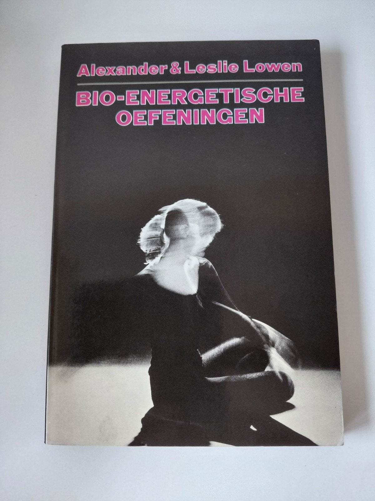 Bio energetische oefeningen Alexander Lowen, Boeken, Ophalen of Verzenden, Meditatie of Yoga, Instructieboek