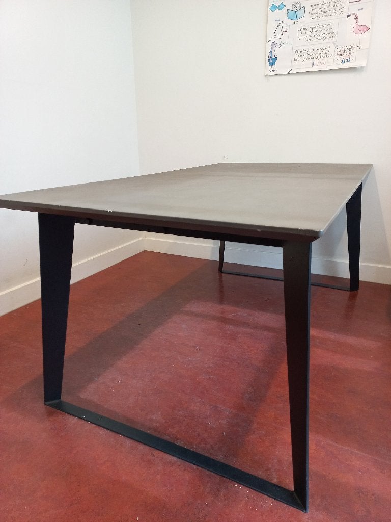 tafel (design), Huis en Inrichting, Tafels | Eettafels, Ophalen, Gebruikt, 150 tot 200 cm, Vijf personen of meer