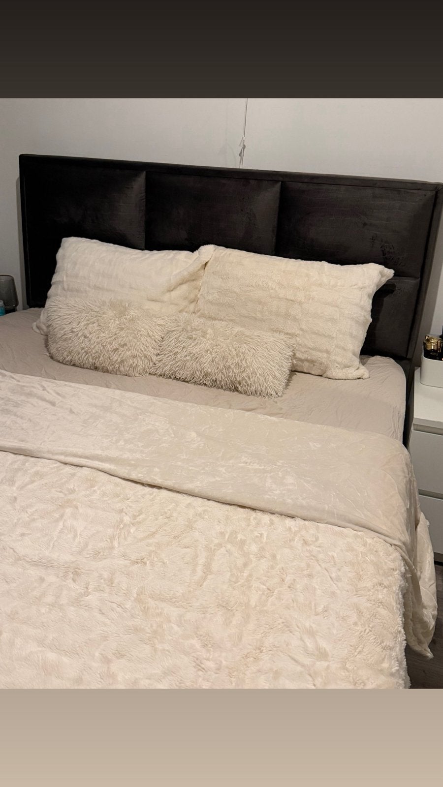 Boxspring suede antraciet met opbergruimte, Ophalen, Tweepersoons, Zo goed als nieuw, Grijs