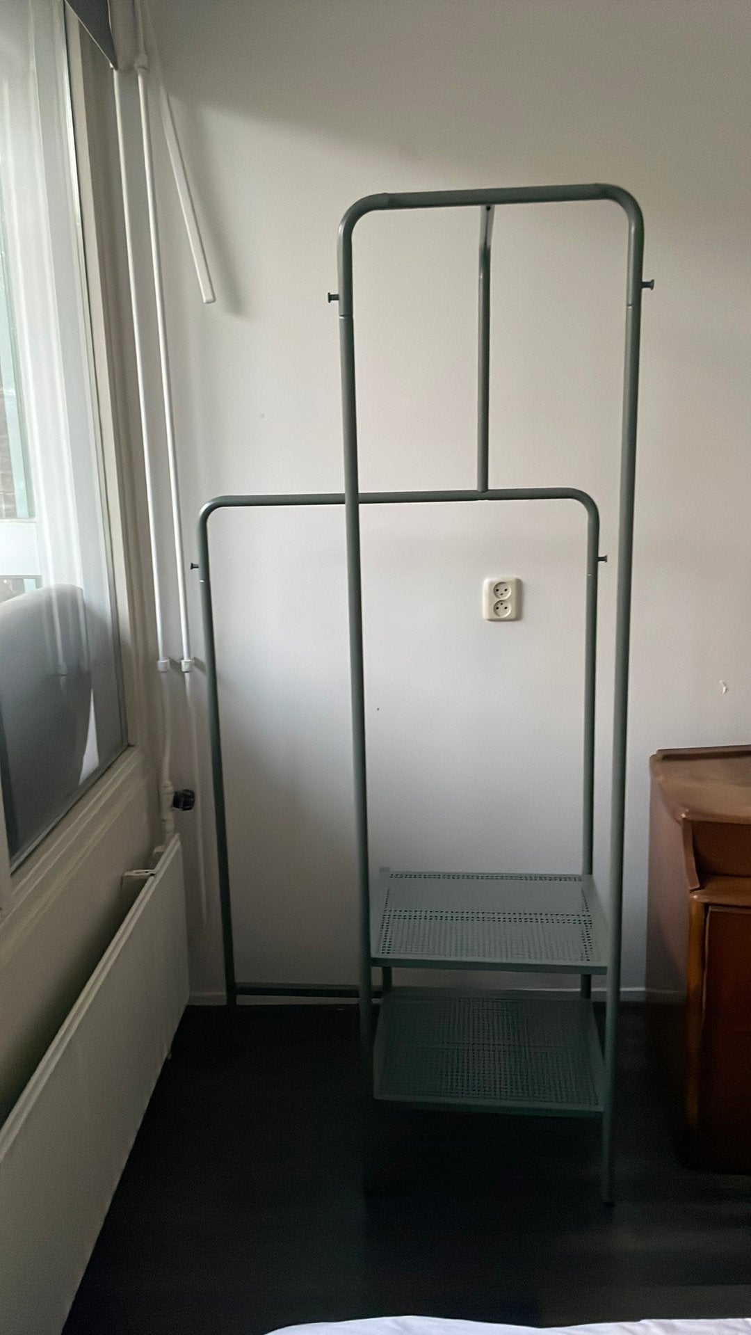 Hanger with 2 shelves and 3 poles, Ophalen, Zo goed als nieuw