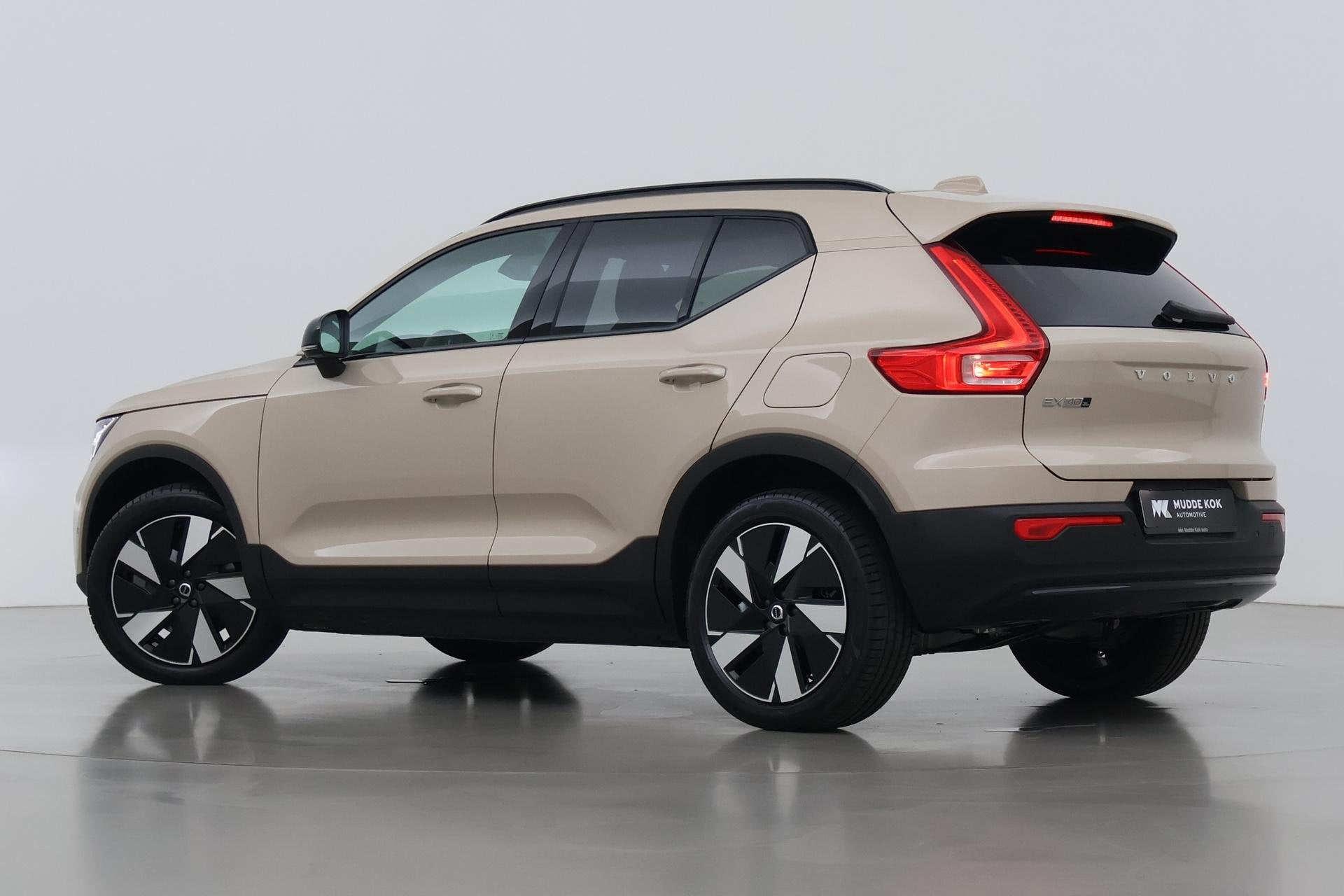 Volvo EX40 Twin Motor Plus 82 kWh | ACC | Harman/Kardon | 36, Auto's, Volvo, Automaat, Stof, Gebruikt, 82 kWh