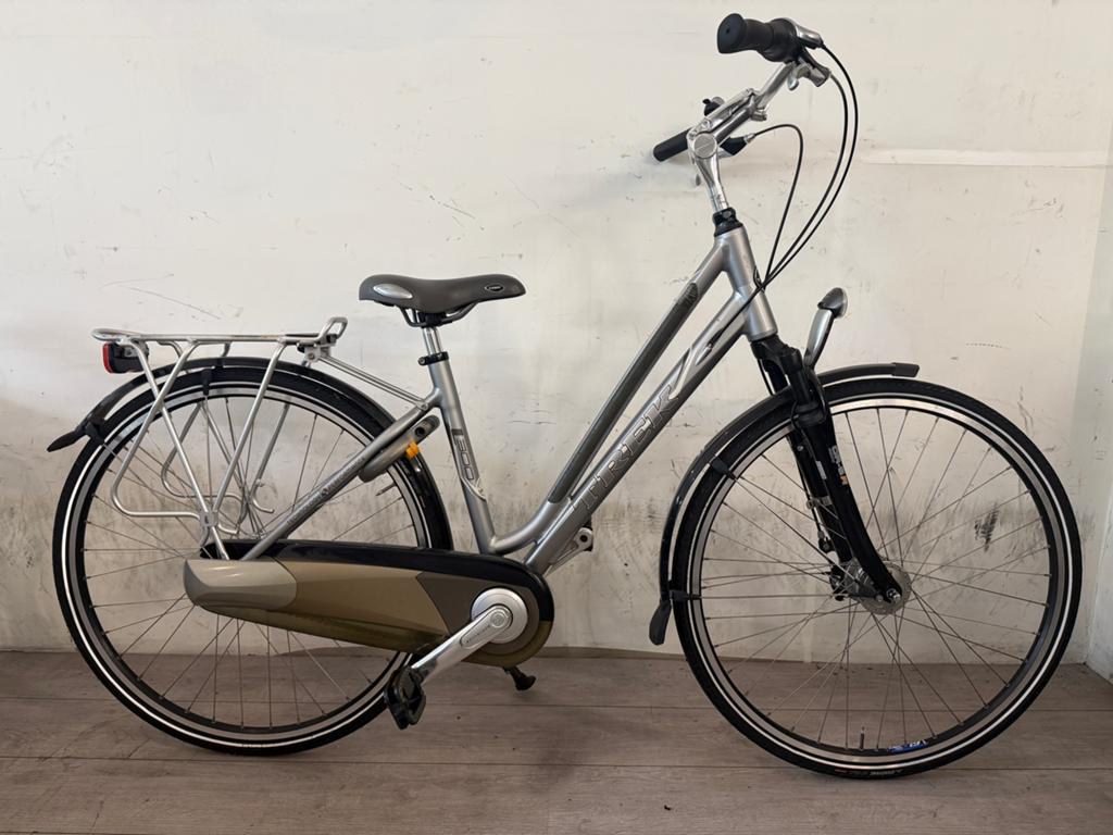 Nette Trek L 300 damesfiets 28 inch, 26 inch of meer, Trek L 300, Versnellingen, Ophalen of Verzenden