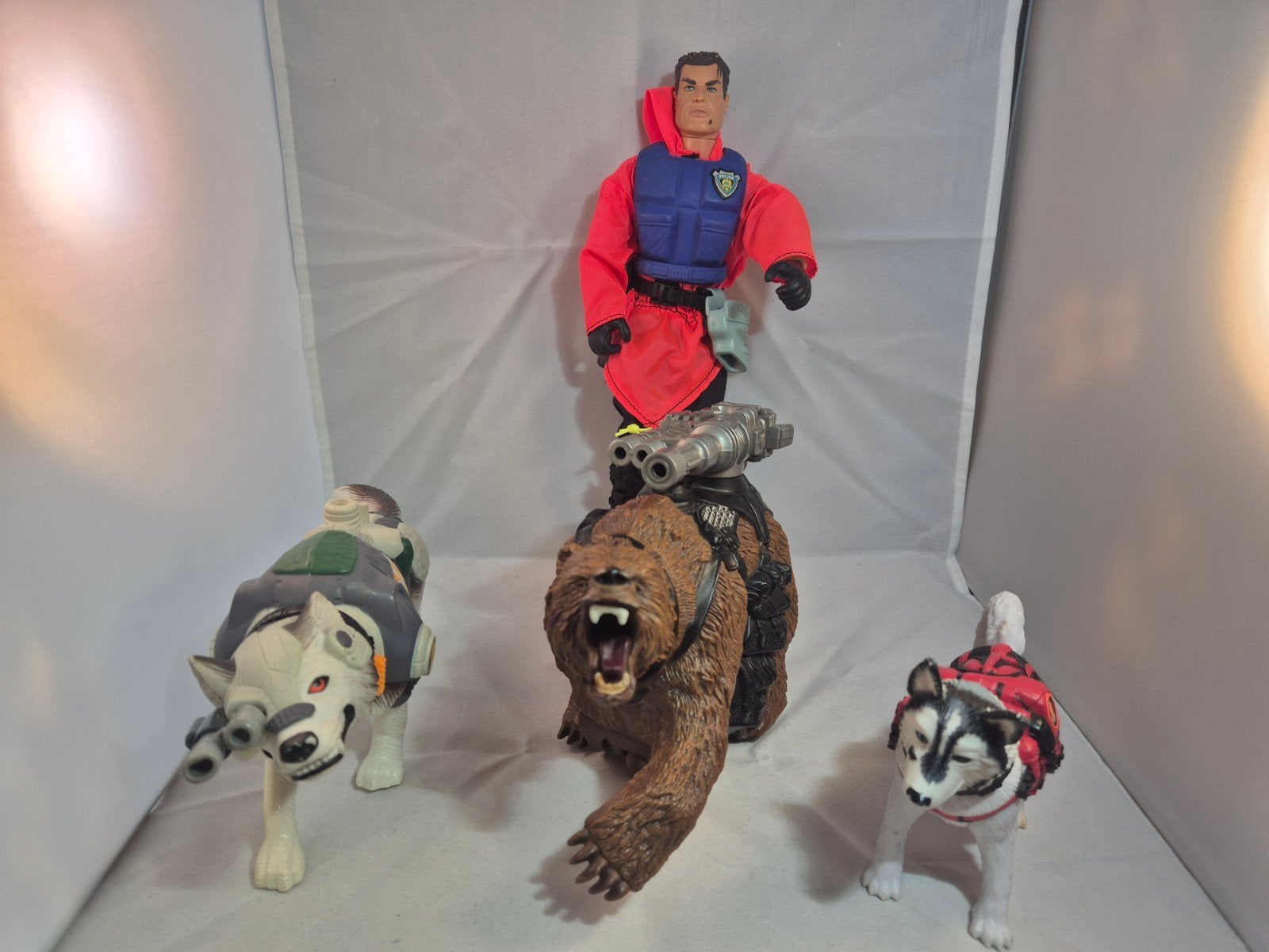 Vintage Hasbro Action Man Arctic set. Grizzly, Husky Wolf, Kinderen en Baby's, Speelgoed | Actiefiguren, Gebruikt, Ophalen of Verzenden