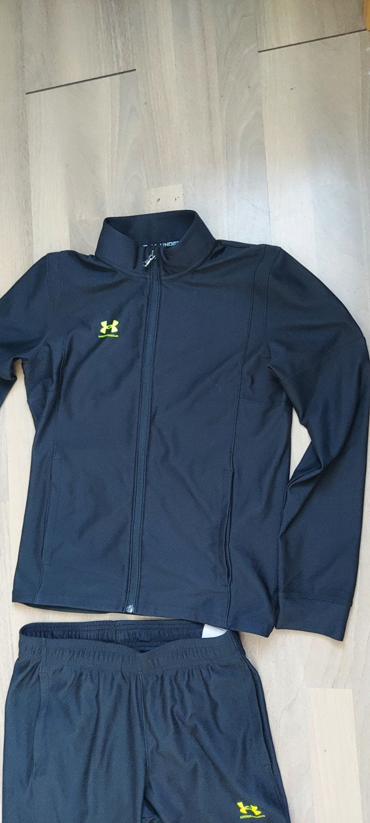 leuk under armour trainingspak maat 158, Ophalen of Verzenden, Jongen of Meisje, Sport- of Zwemkleding