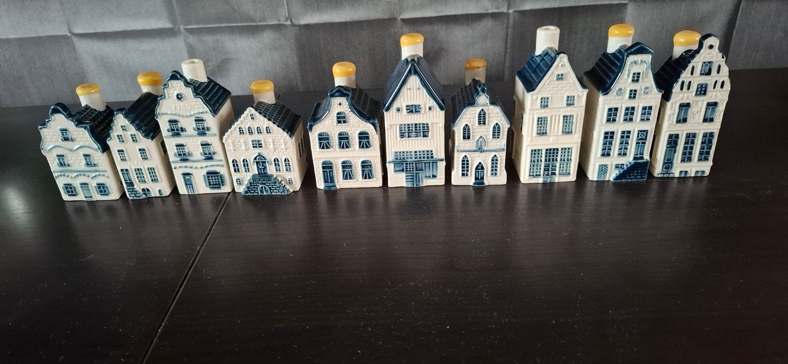 10 Delftsblauwe KLM huisjes (nrs. 1-10) - Goede staat, Verzamelen, Ophalen of Verzenden, Zo goed als nieuw, 1 t/m 20