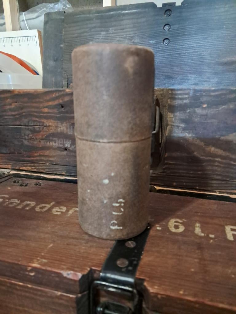 Koker p65 pressstof ggk, Verzamelen, Militaria | Tweede Wereldoorlog, Ophalen of Verzenden, Nederland