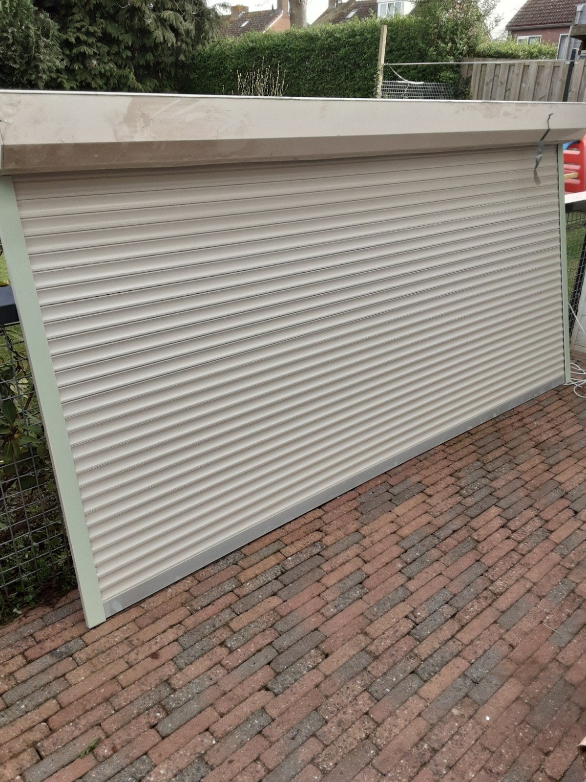 5 elektrische rolluiken en 2 handbediend, Ophalen, Nieuw, Wit, 100 tot 150 cm