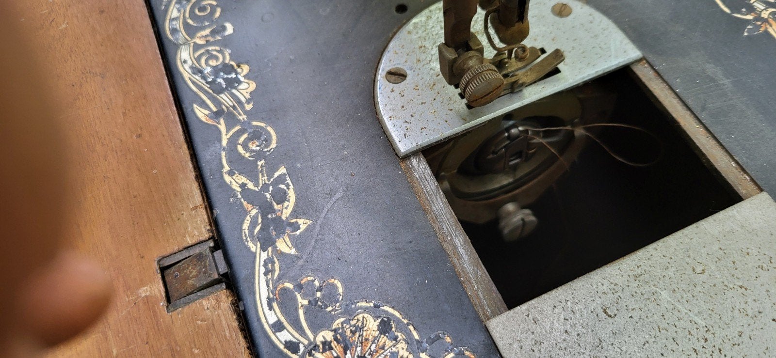 Antieke Singer Naaimachine met Tafel - Decoratief, Antiek en Kunst, Antiek | Naaimachines, Ophalen of Verzenden