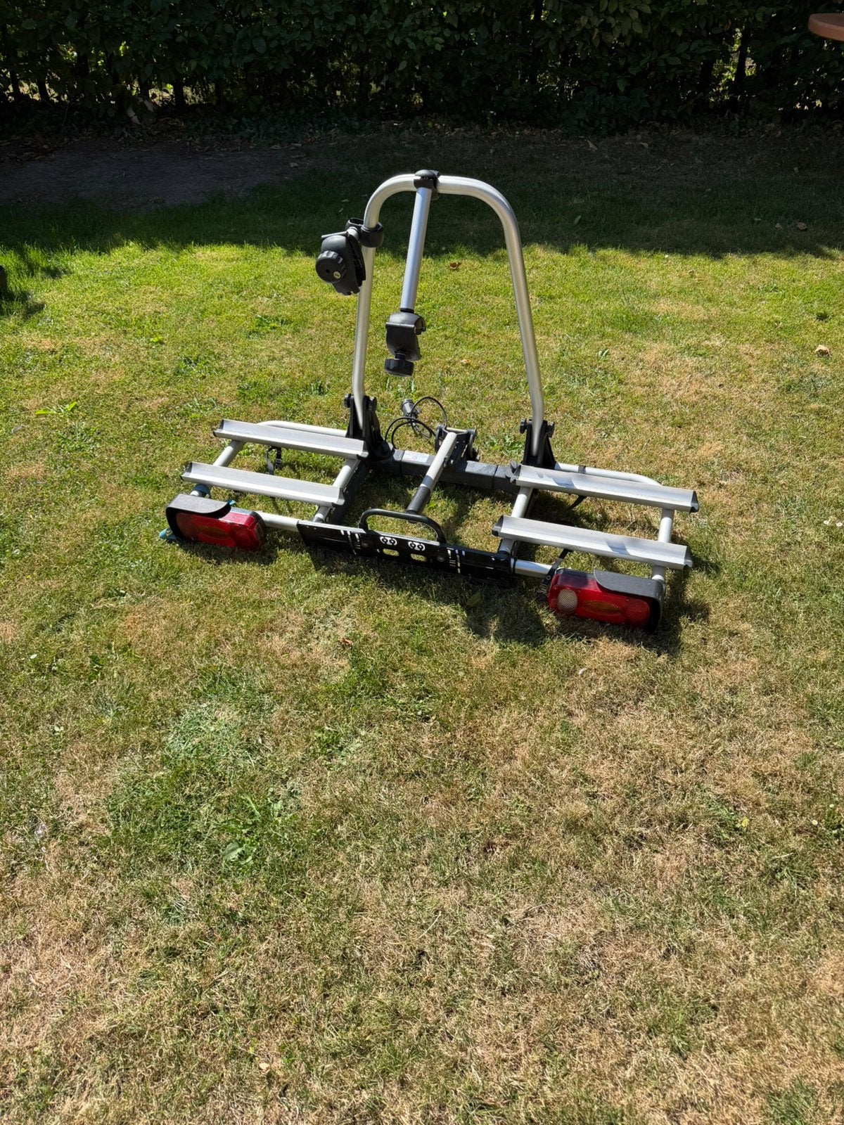 Uebler Primavelo fietsendrager, Ophalen, Gebruikt, 2 fietsen, Trekhaakdrager