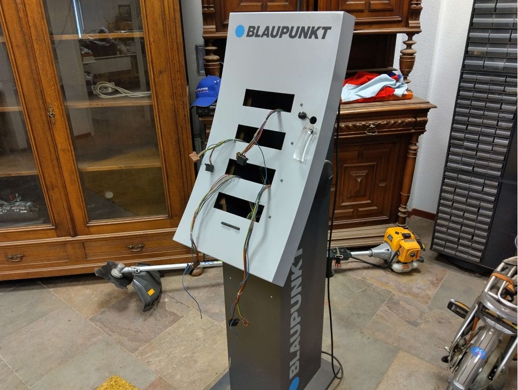 BLAUPUNKT autoradio demonstratie kast goed funktionerend, Gebruikt, Overige typen, Niet ingevuld, Niet ingevuld