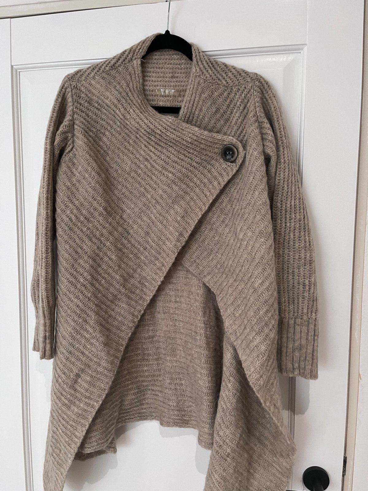 Prachtig beige vest met wol en mohair - Maat M - Nieuw!, Ophalen of Verzenden, Nieuw, Maat 38/40 (M), Beige