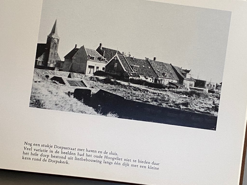 Zo was Hoogvliet (1976), Ophalen of Verzenden, 20e eeuw of later, Zo goed als nieuw