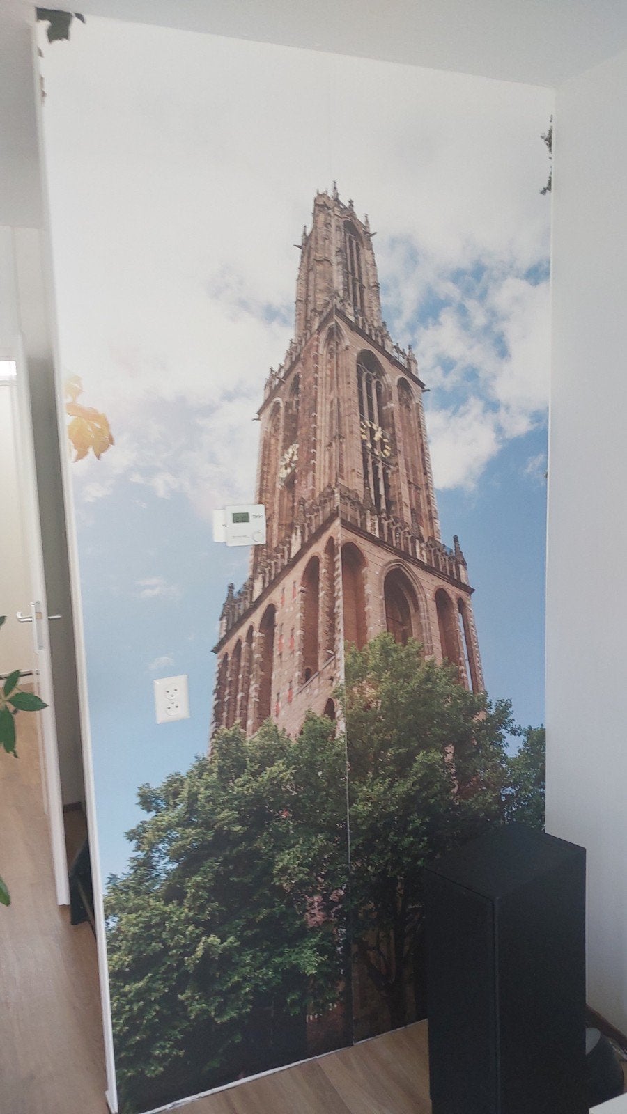Kleurrijke DomToren op zelfklevend foto behang, Huis en Inrichting, Stoffering | Behang, Ophalen of Verzenden, Minder dan 10 m²