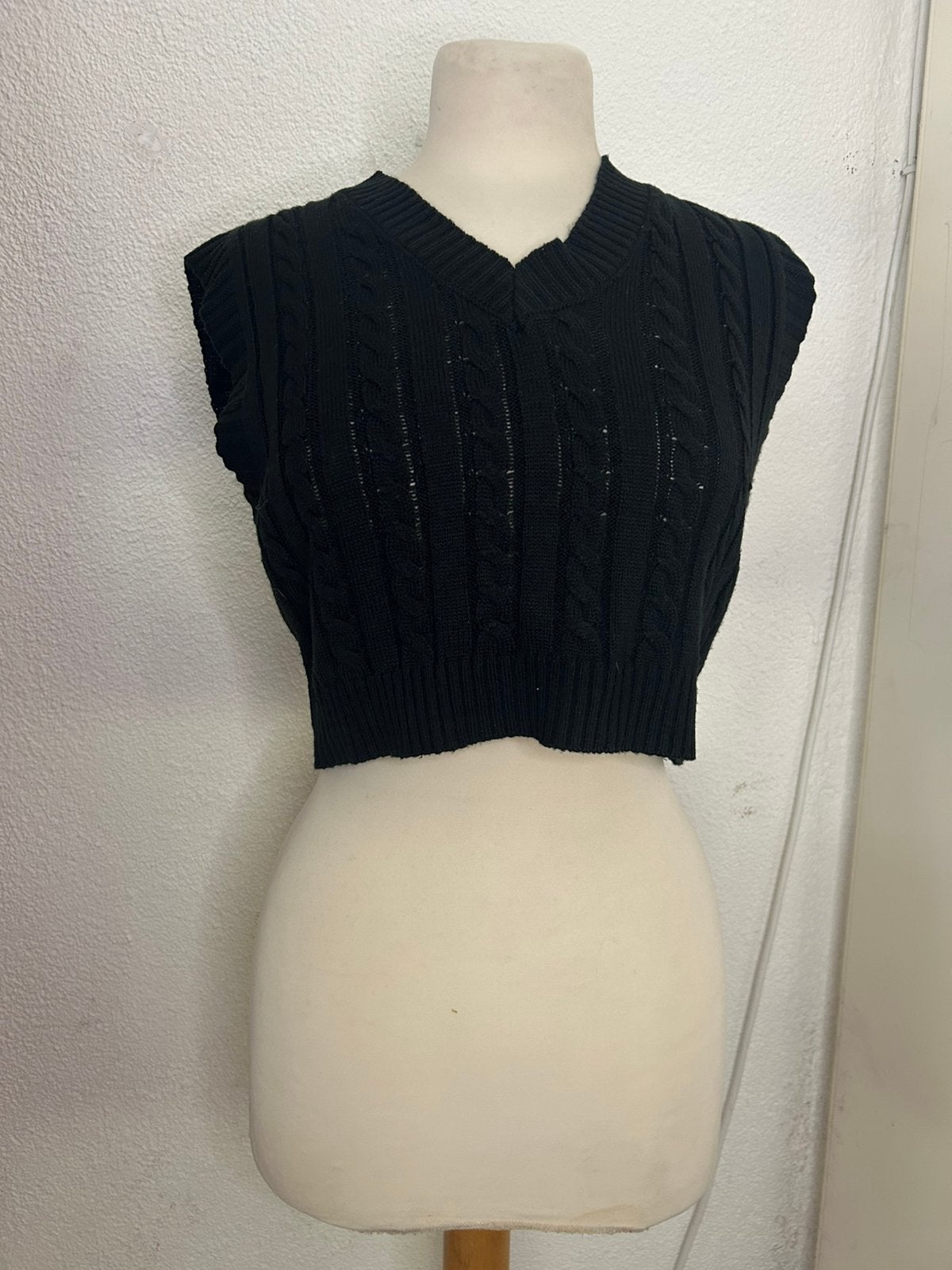 Zwarte dames spencer | maat S/36 | Shein | 100% acryl, Kleding | Dames, Tops, Zo goed als nieuw, Maat 36 (S), Zwart, Zonder mouw