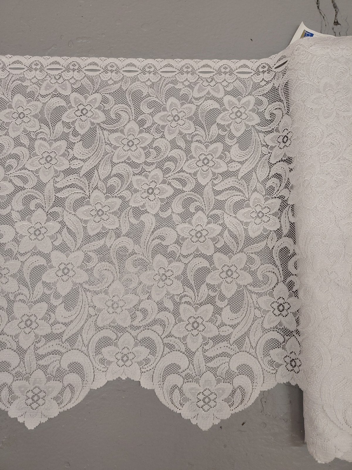 Nieuwe vitrage met bloemen, 60 cm hoog, 20 meter, Ophalen of Verzenden, Nieuw, 30 tot 200 cm, 120 cm of meer