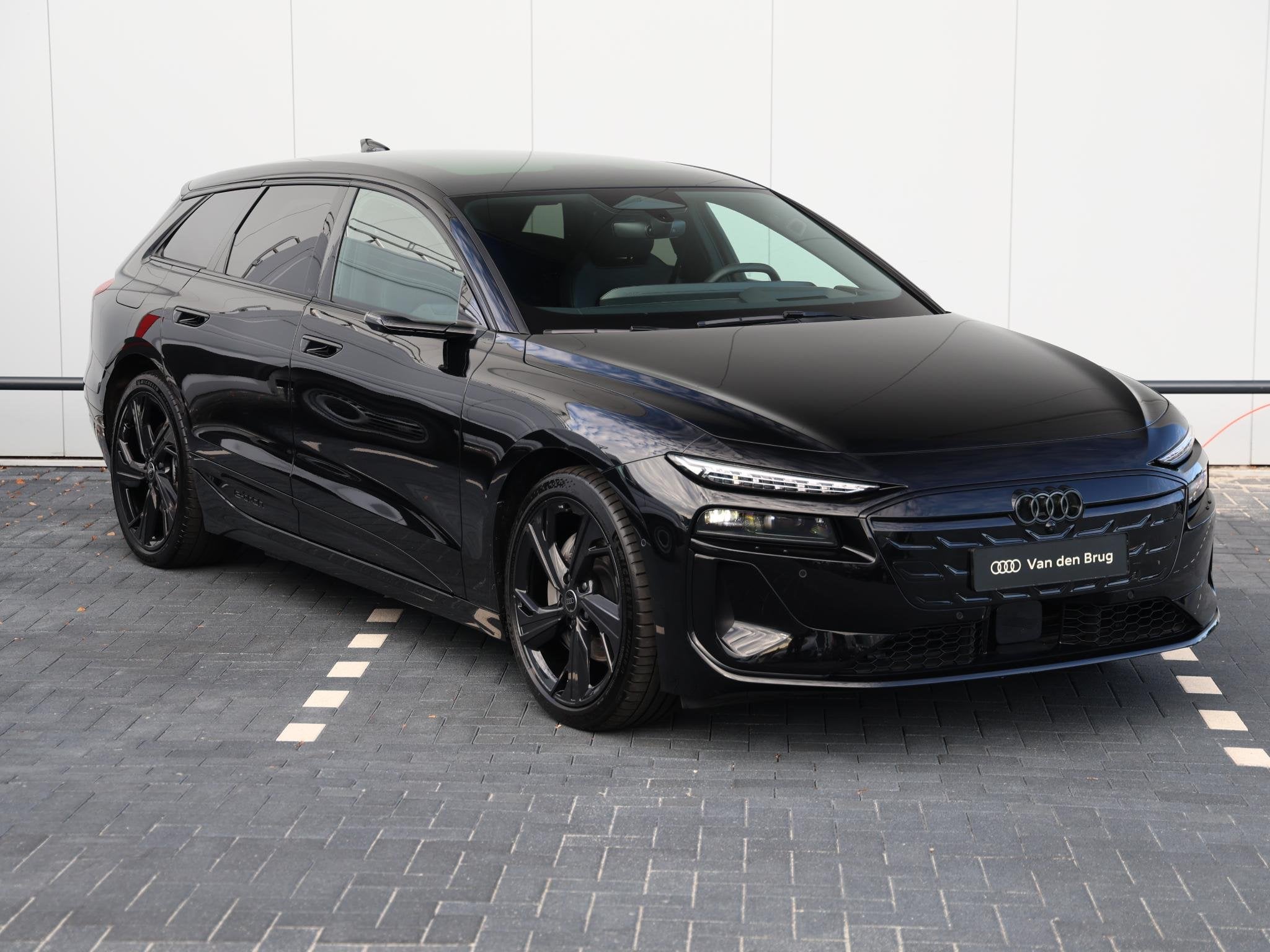 Audi A6 Avant S edition performance 100 kWh 367pk | Panorama, Auto's, Achterwielaandrijving, Gebruikt, 367 pk, Zwart