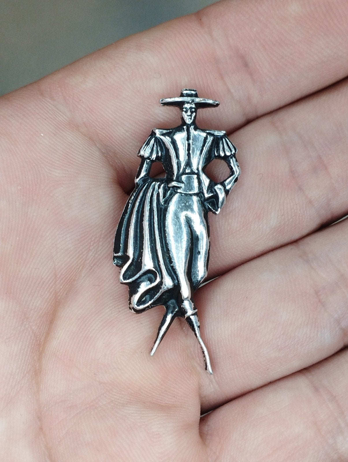 Prachtige vintage Spaanse broche, Ophalen of Verzenden, Zo goed als nieuw, Overige materialen