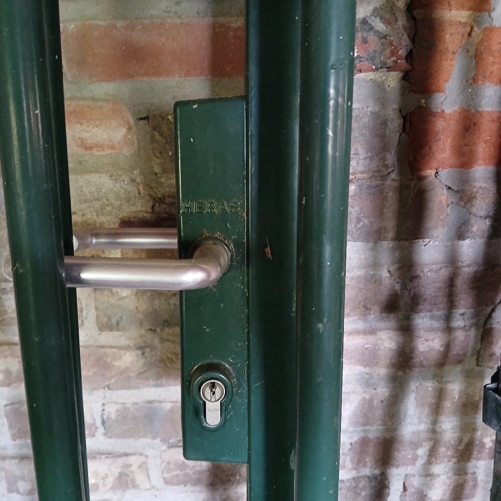 Groen spijlenhekwerk met poort en slot, Tuin en Terras, Ophalen, Met poort, Gebruikt, Spijlenhekwerk