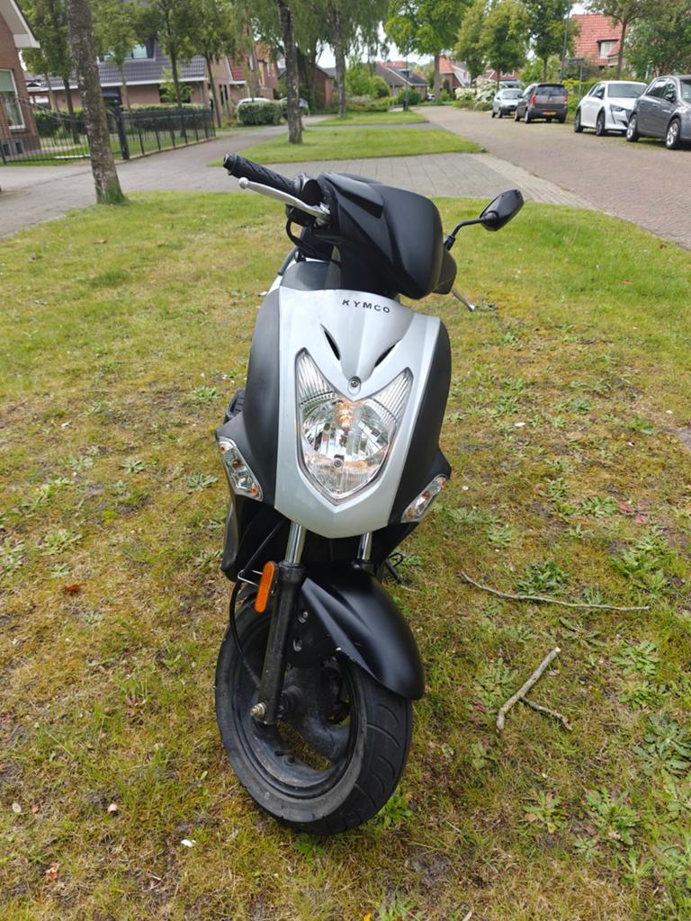 Kymco agility 50 grijs zwart scooter, Fietsen en Brommers, Gebruikt, Maximaal 25 km/u, 49 cc, Ophalen of Verzenden