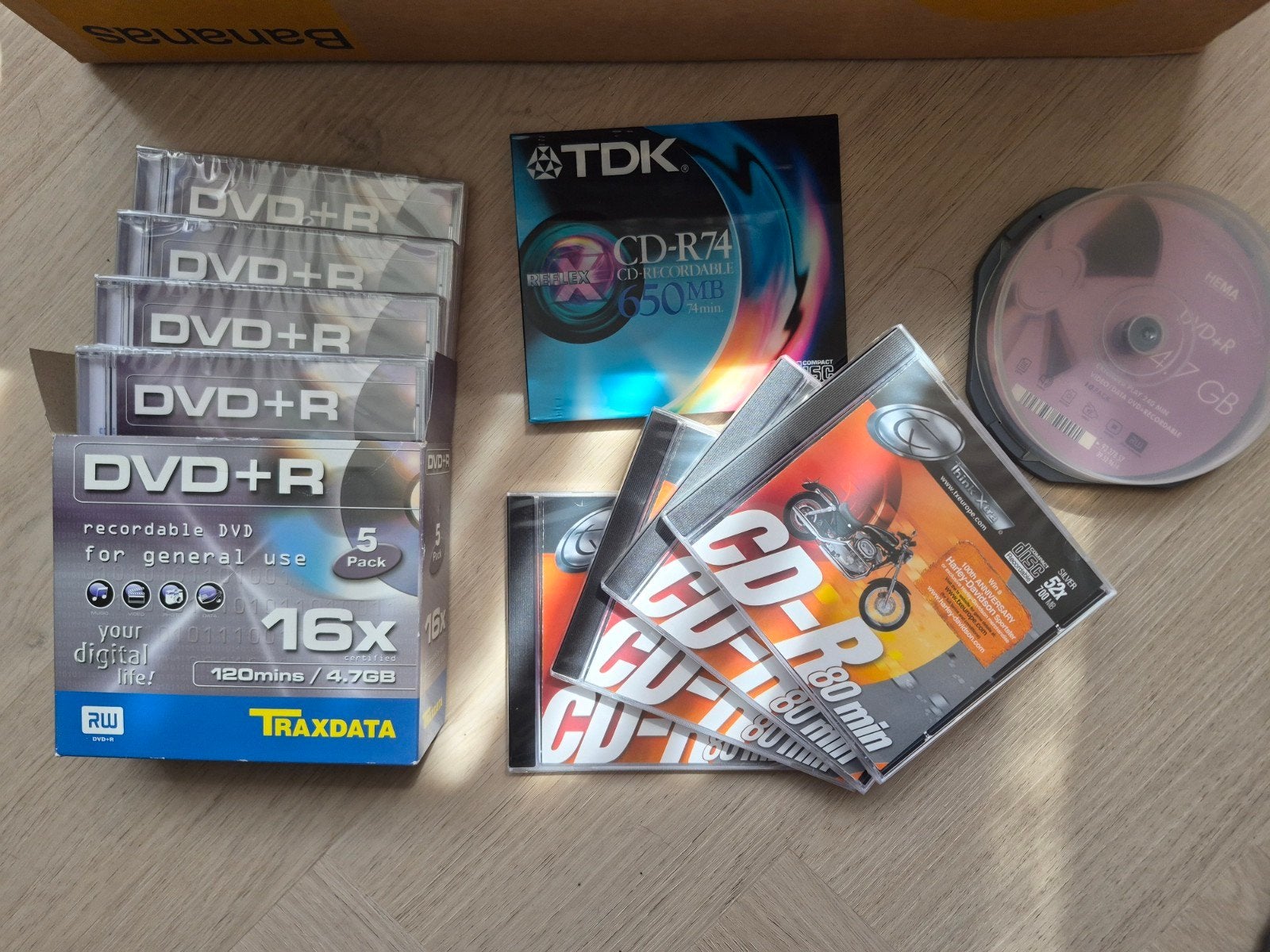 Beschrijfbare CD's en DVD's - Totaal 12 stuks, Computers en Software, Beschrijfbare discs, Ophalen of Verzenden, Nieuw, Cd, Traxdata, TDK, HEMA