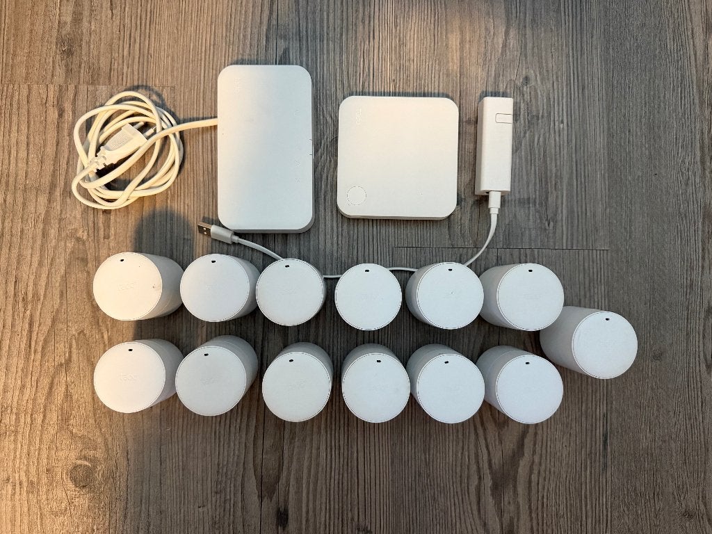 Complete Tado set: 13 slimme radiatorknoppen + thermostaat, Ophalen of Verzenden, Slimme thermostaat, Zo goed als nieuw
