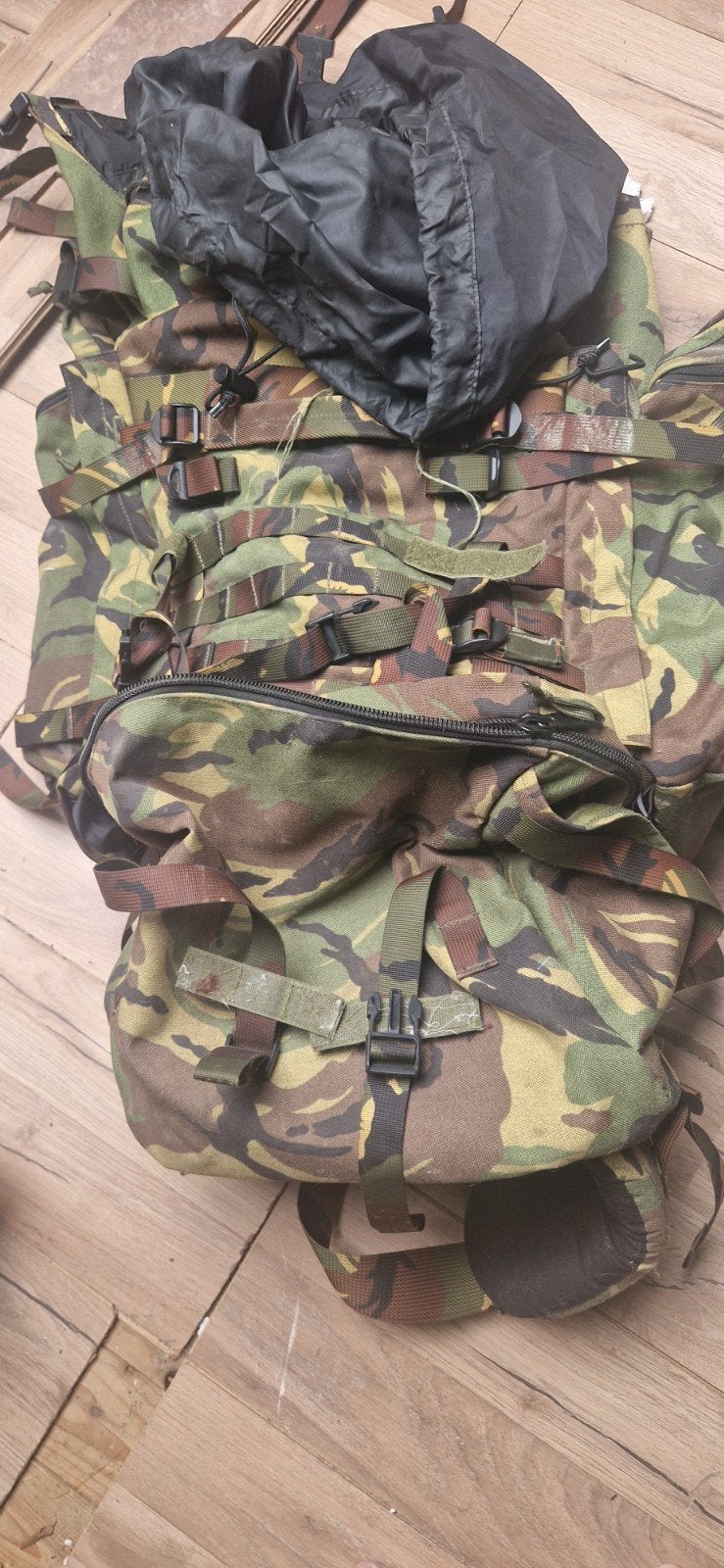 Grote 120 Liter Camouflage Rugzak - Ideaal voor Trekking, Ophalen of Verzenden