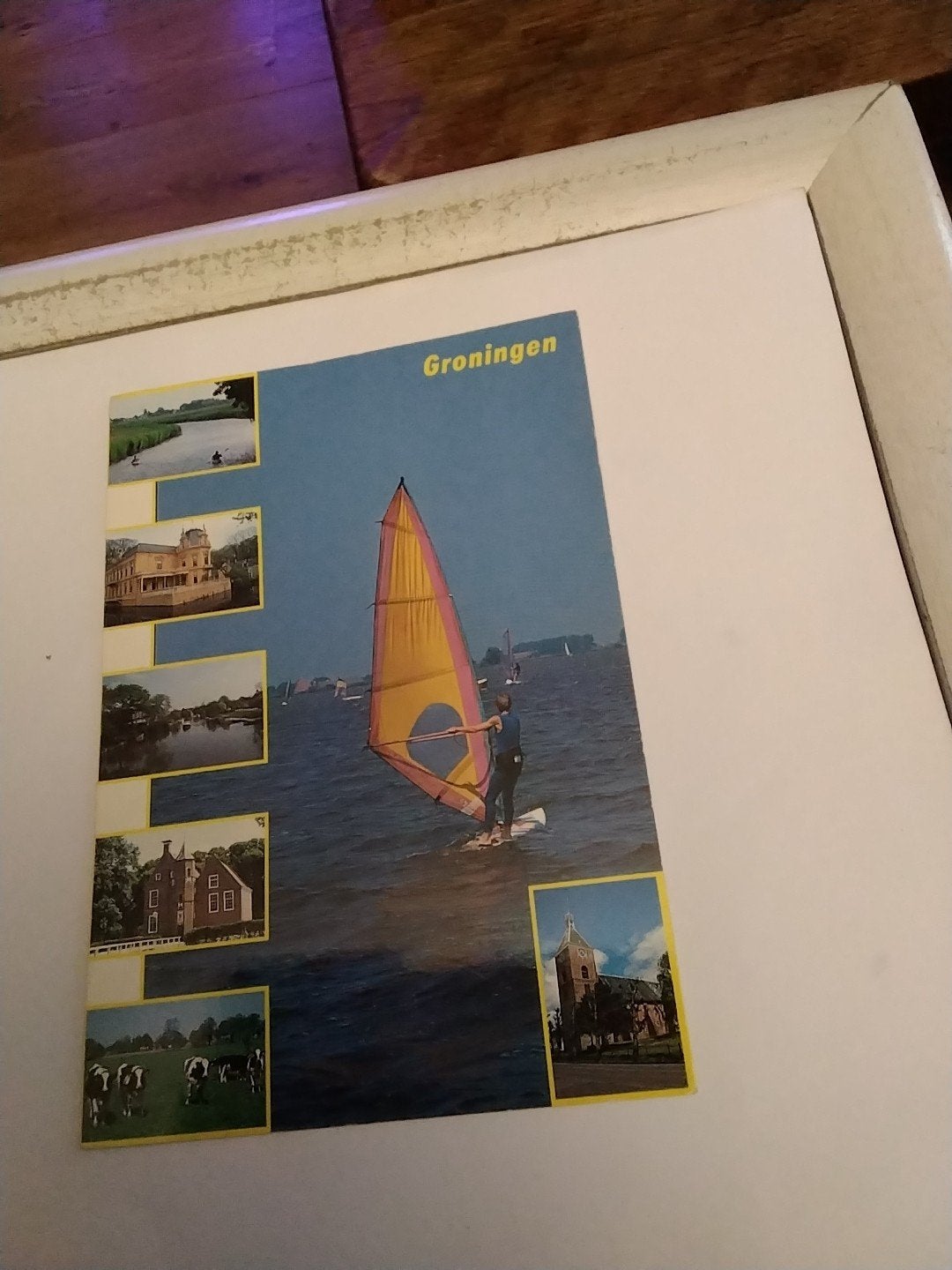 Vintage Ansichtkaart Groningen - Windsurfen en Landschap, Ophalen of Verzenden, 1980 tot heden, Ongelopen, Groningen