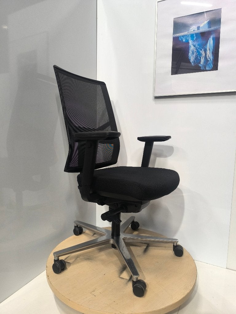 Foto 3 van Ergonomische bureaustoel met mesh rugleuning, 6 stuks