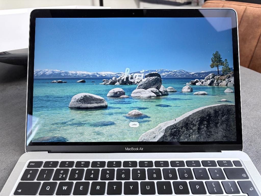 MacBook Air M1 13” (2020) Zilver / 8GB / 512 GB + hoes, Computers en Software, Apple Macbooks, Ophalen, Gebruikt, Qwerty, 8 GB