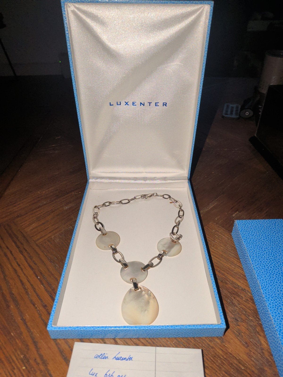 Handgemaakte Luxenter ketting met parelmoer, Overige materialen, Ophalen of Verzenden, Zo goed als nieuw, Met edelsteen