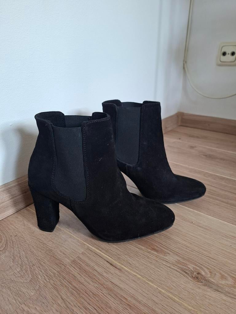 Suede enkellaarsje maat 38, Kleding | Dames, Schoenen, Ophalen, Nieuw, Zwart