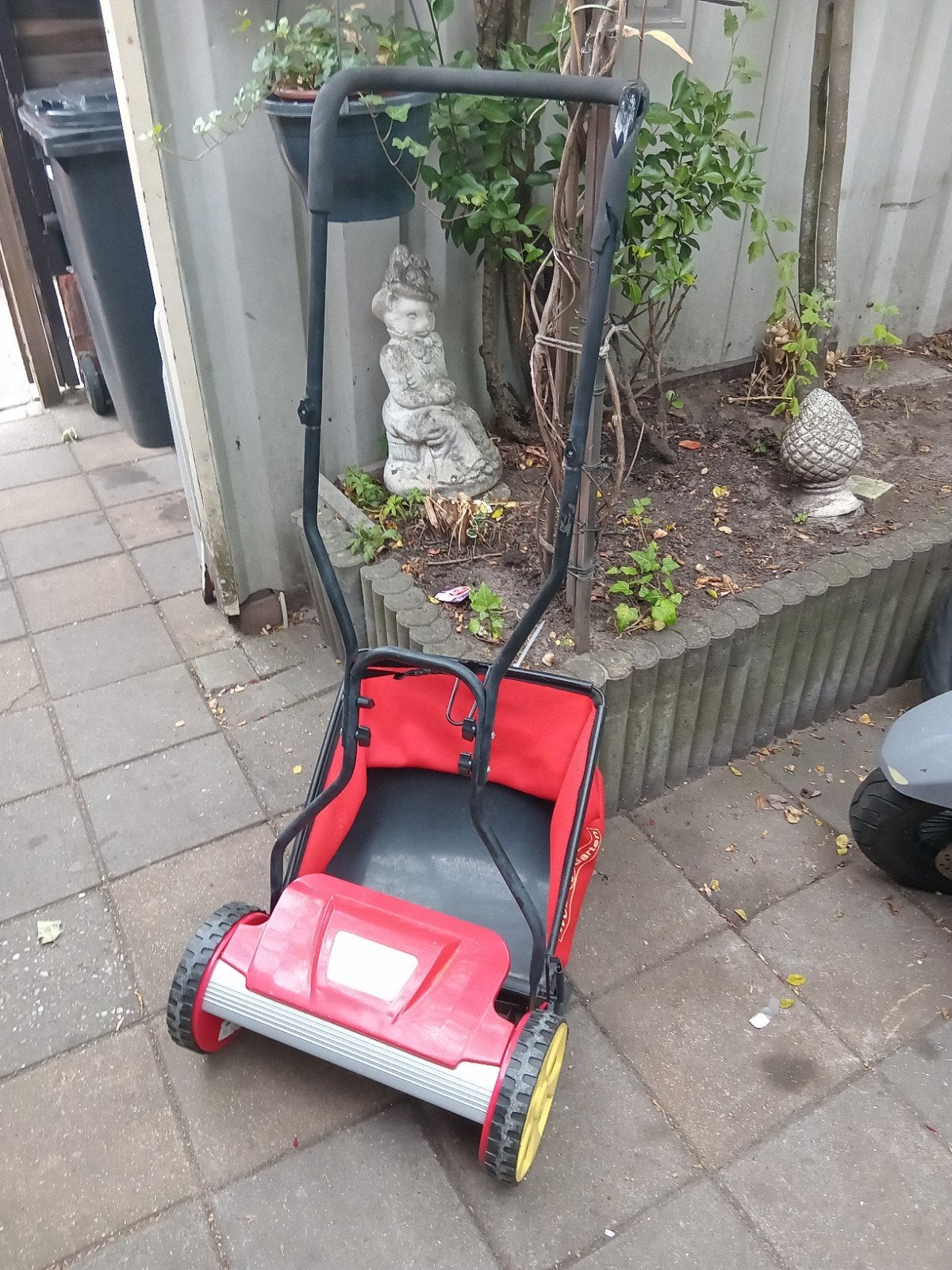 Hand grasmaier  met bak, Ophalen