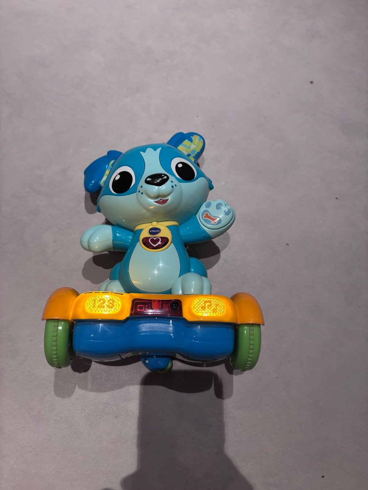V-tech Pak Me Dan Puppy - Rijdt, maakt geluid, lichteffect, Ophalen of Verzenden, Gebruikt, 6 maanden tot 2 jaar