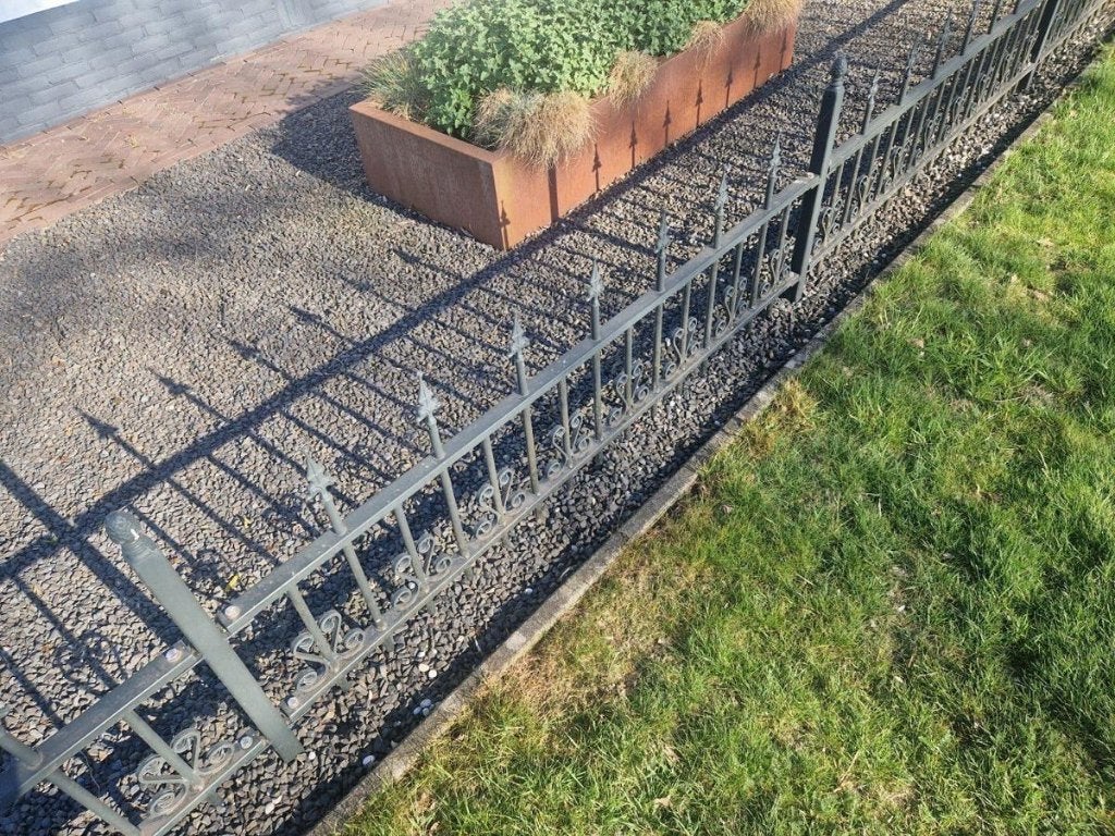 Metalen sierhekwerk met poortje, Ophalen, Nieuw, IJzer, Dubbelstaafmat hekwerk