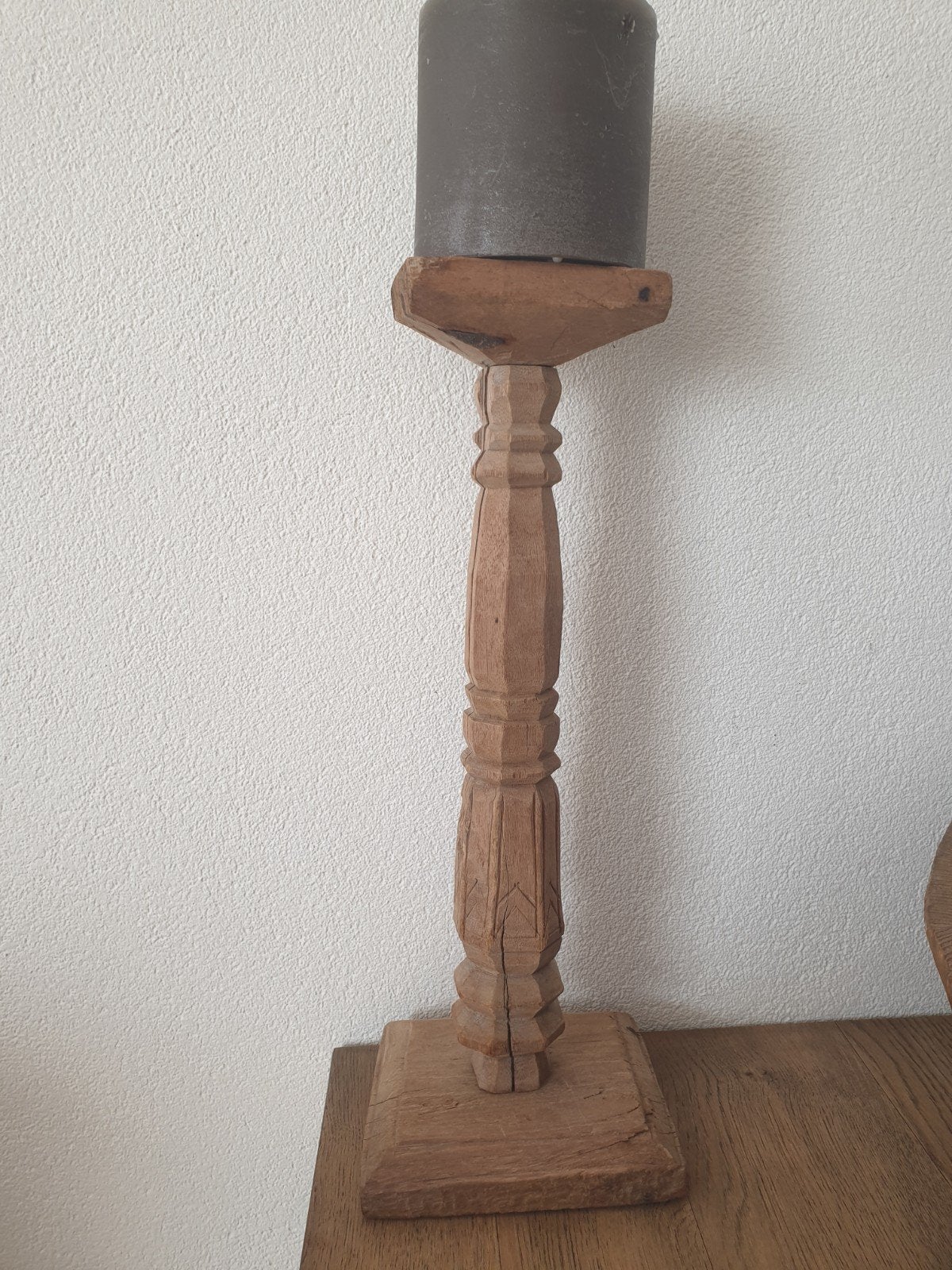 Houten kandelaar, Ophalen, Hout