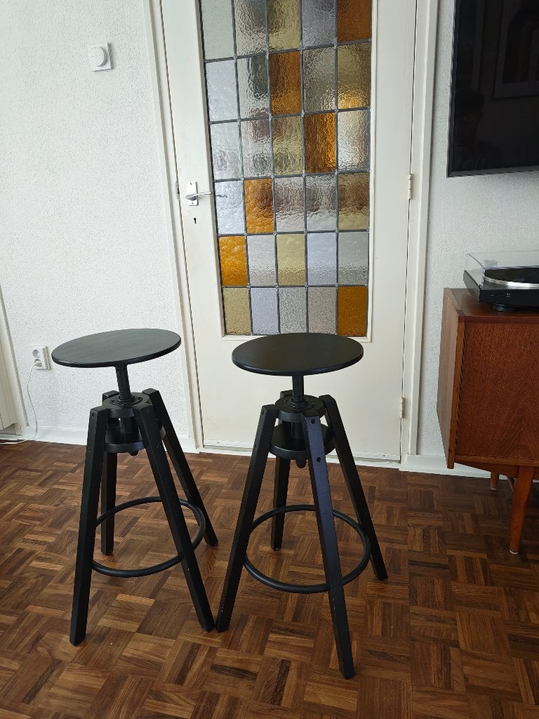 Ikea DALFRED barkrukken, Huis en Inrichting, Ophalen, Gebruikt, In hoogte verstelbaar, 60 tot 90 cm