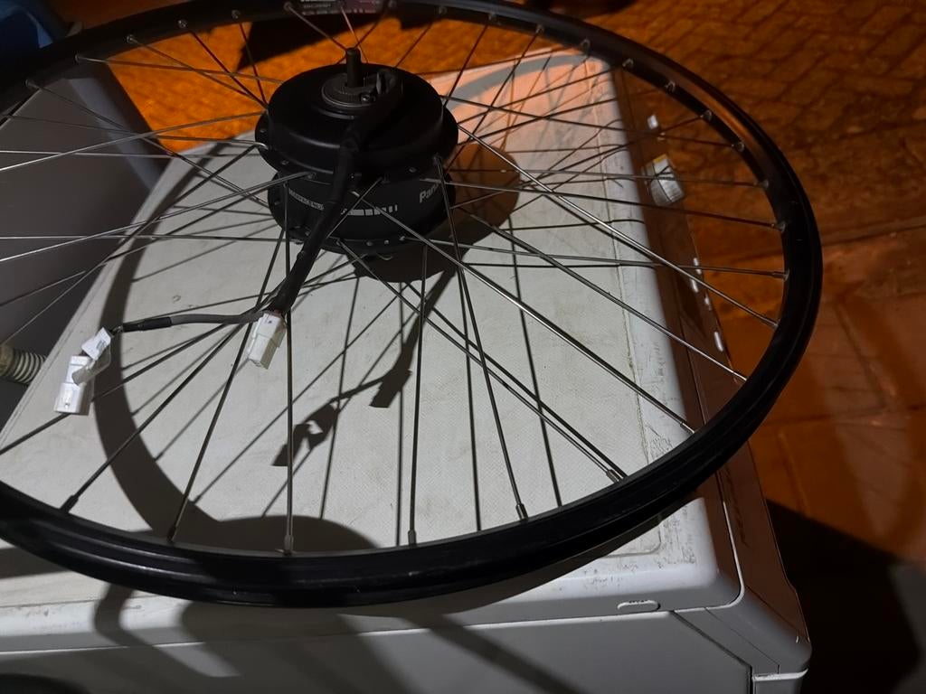 Voorwiel met Panasonic motor voor elektrische fiets, Fietsen en Brommers, Fietsonderdelen, Ophalen of Verzenden, Gebruikt, Wiel