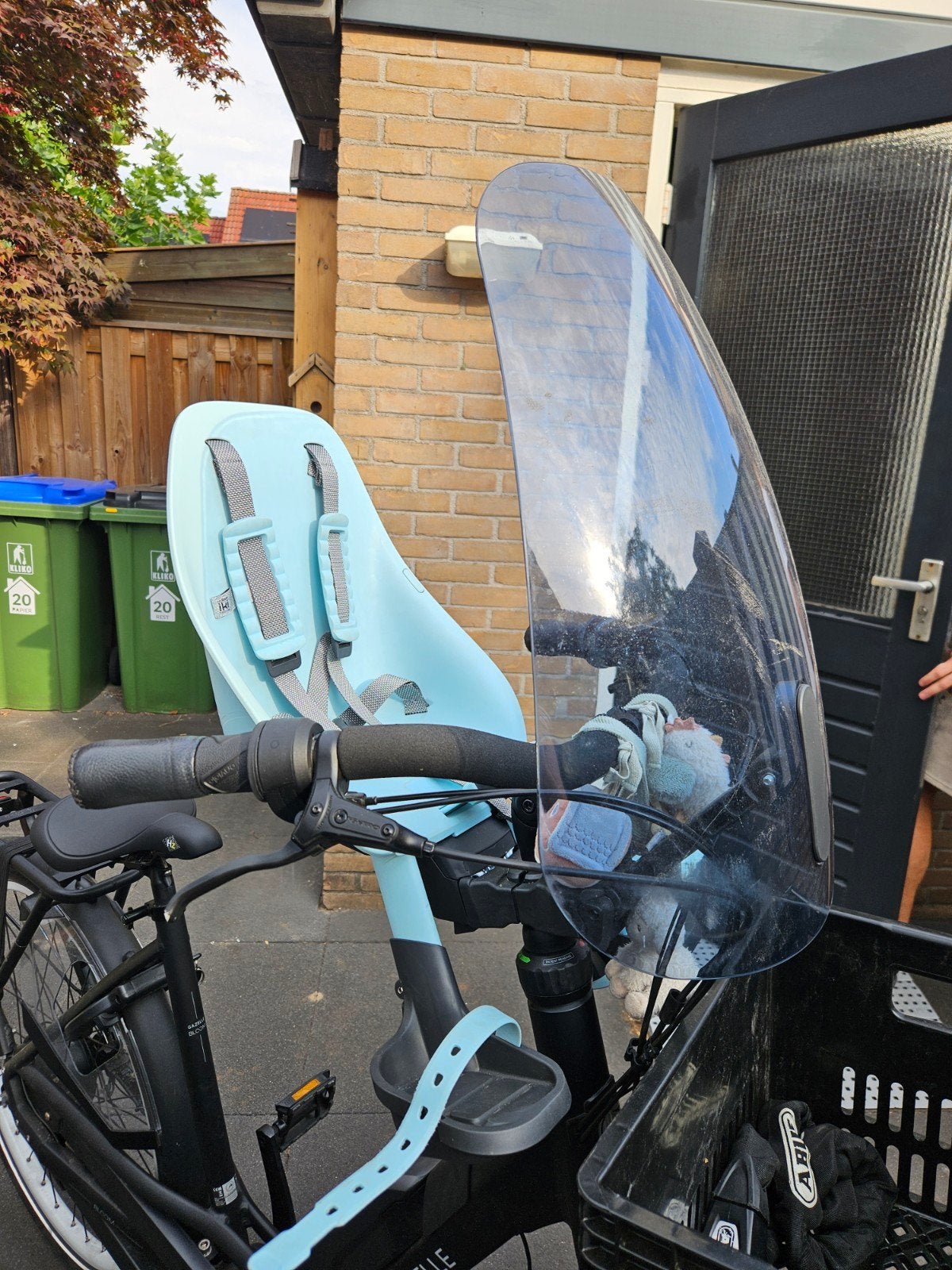 Urban Iki fietsstoeltje met windscherm, Ophalen, Voetsteuntjes, Urban IKI, Voorzitje