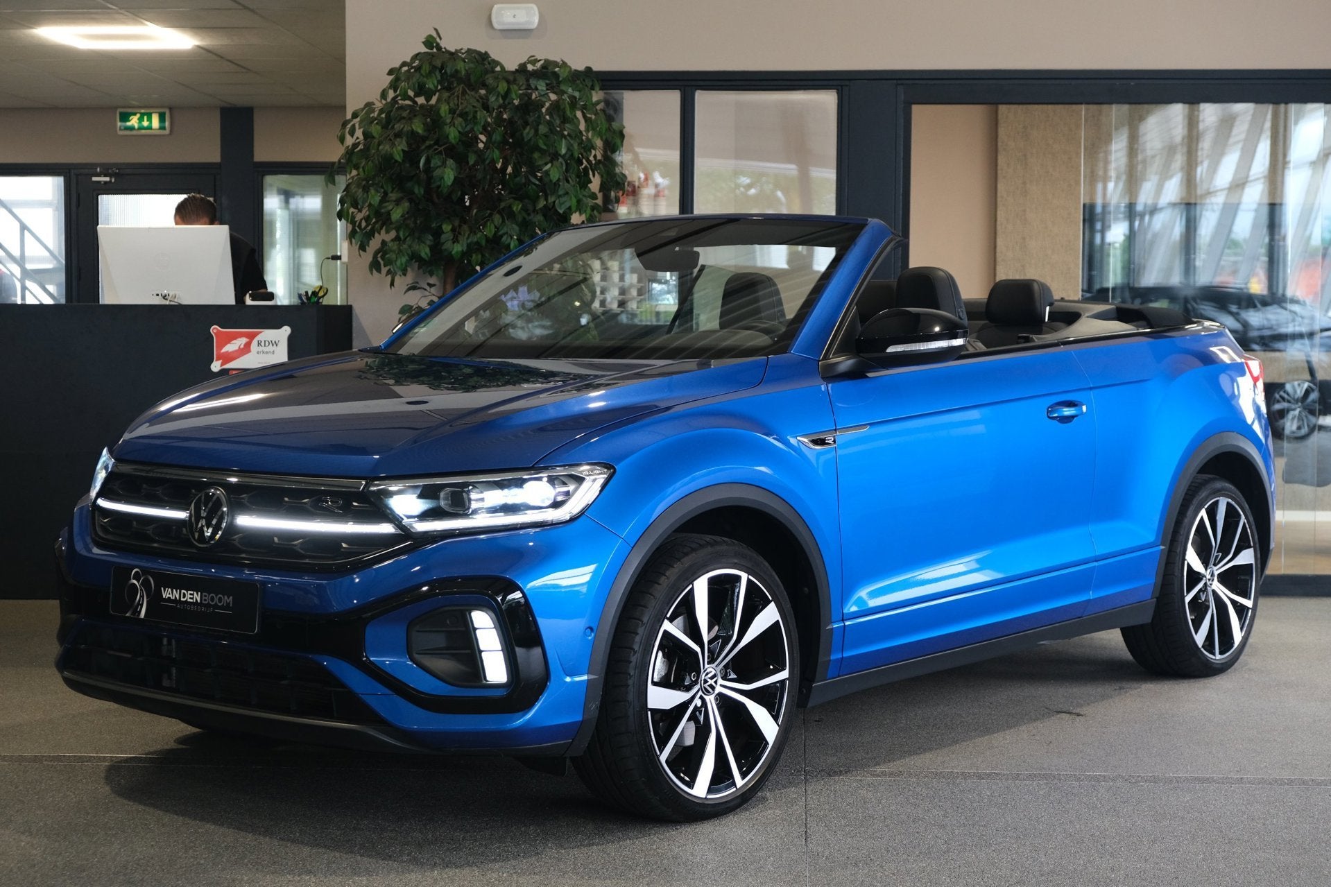 Volkswagen T-Roc Cabrio 1.5 TSI DSG 2x R-Line Navi Camera Le, Auto's, Gebruikt, Zwart, Blauw, Origineel Nederlands