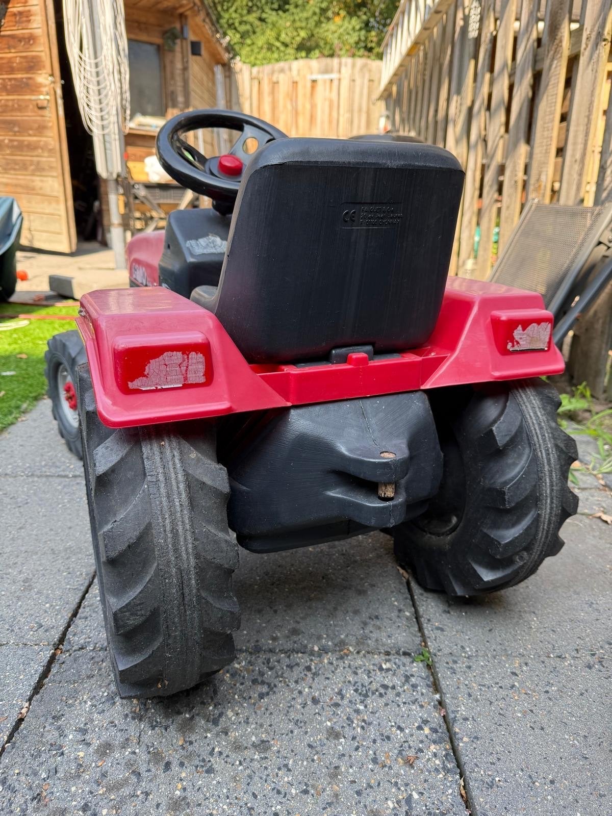 Rode traptractor voor kinderen, Kinderen en Baby's, Speelgoed | Buiten | Voertuigen en Loopfietsen, Ophalen, Gebruikt, Trapvoertuig